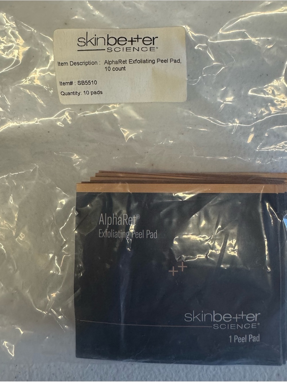 skinbetter science AlphaRet Exfoliating Peel Pads-10 w/ cosmetic bag.